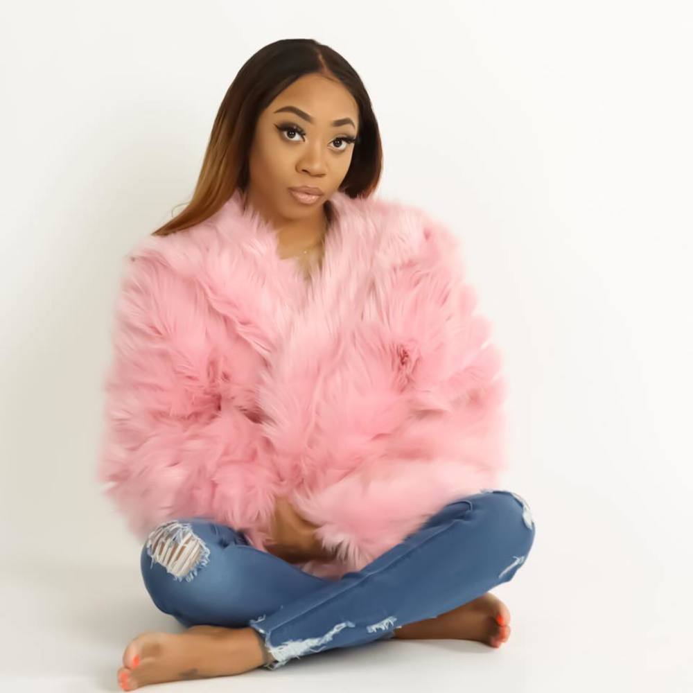 Meet your Posher, Desiree